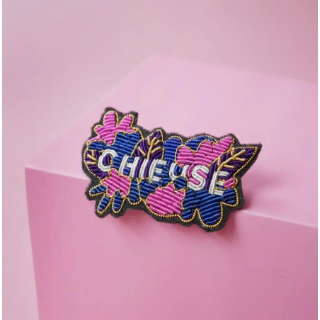 Broche Chieuse